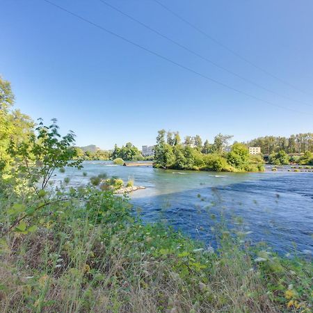 Pet-Friendly Home With Grill, 2 Mi To Autzen Stadium Springfield Exterior photo