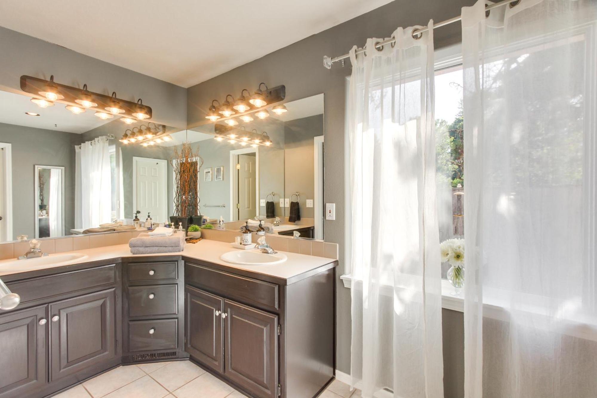 Pet-Friendly Home With Grill, 2 Mi To Autzen Stadium Springfield Exterior photo