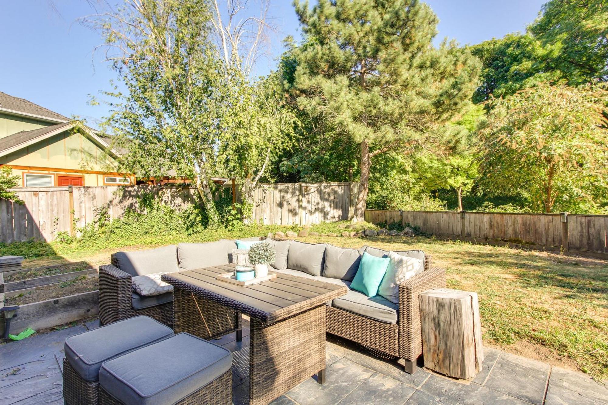 Pet-Friendly Home With Grill, 2 Mi To Autzen Stadium Springfield Exterior photo