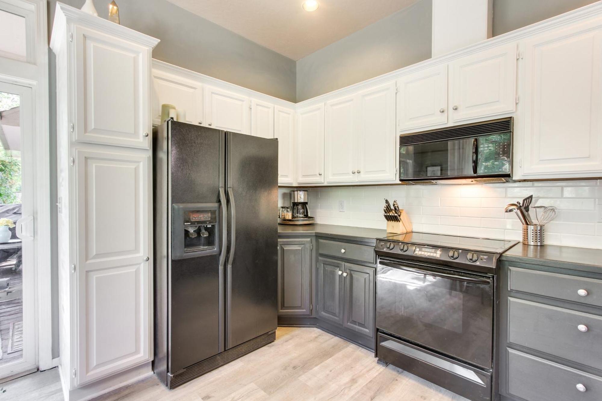 Pet-Friendly Home With Grill, 2 Mi To Autzen Stadium Springfield Exterior photo